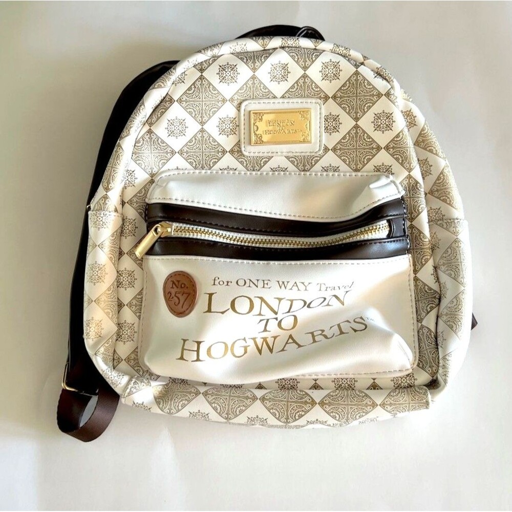 Universal‎ Wizarding World of Harry Potter London to Hogwarts Travel Backpack